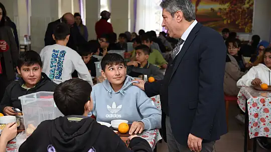 'Öğrenmek Birlikte Güzel' ve 'Pusulam Öğretmenim' Projeleri Başladı