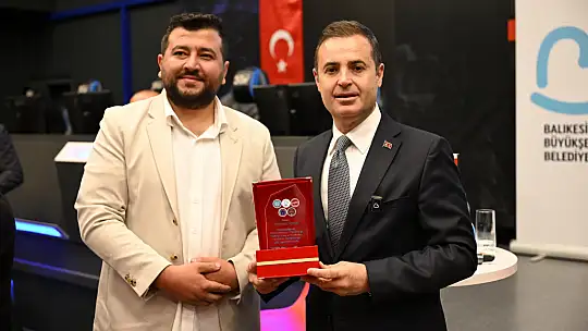 Ahmet Akın, Gençlik Haftası'nda gençlerle ve sporcularla buluştu