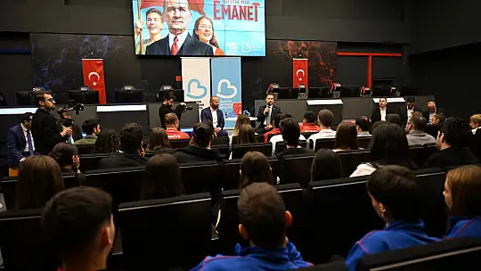Ahmet Akın, Gençlik Haftası'nda gençlerle ve sporcularla buluştu