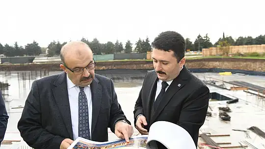 ALTIEYLÜL'ÜN VİZYON PROJELERİ VALİ USTAOĞLU'NDAN TAM NOT ALDI