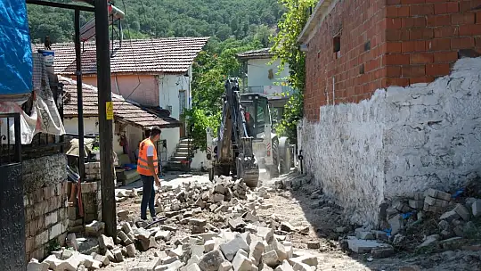 Altıeylül Belediyesi Hizmet İçin Sahada