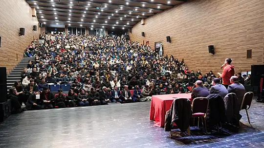 ALTIEYLÜL'DEN EĞİTİME TAM DESTEK