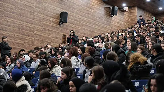 ALTIEYLÜL'DEN EĞİTİME TAM DESTEK