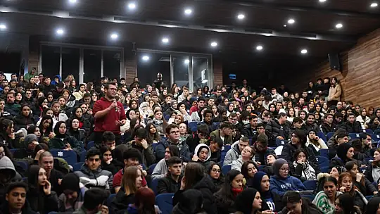 ALTIEYLÜL'DEN EĞİTİME TAM DESTEK