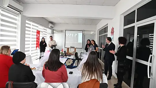 Karesi'de anne adayları bilinçlendirildi