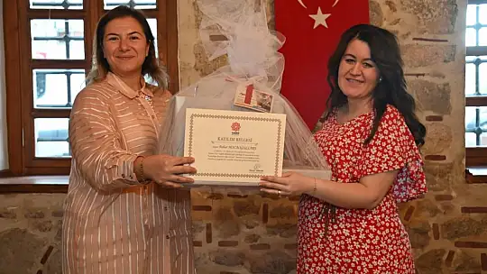 Karesi'de Anneliğe Hazırlık Eğitimi Sona Erdi