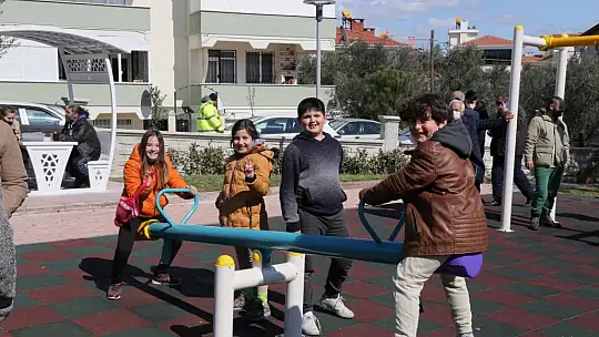 Edremit'te Aşık Veysel Parkı açıldı