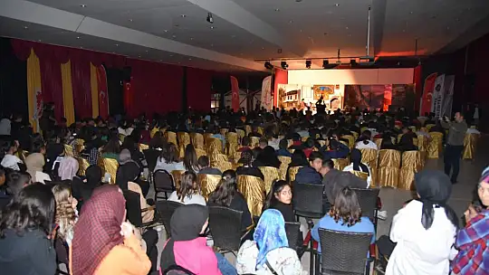 Asker Makbule Büyük Beğeni Aldı