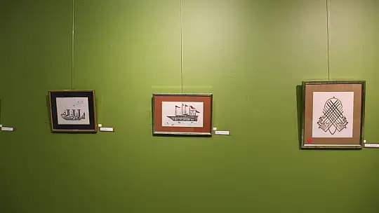 Ayvalık'ta Minyatür Sergisi Sanatseverlerle Buluştu