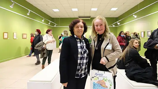 Ayvalık'ta Minyatür Sergisi Sanatseverlerle Buluştu