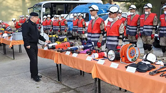Jandarmadan, Depremlere Karşı Hazırlıklı Olunması Kapsamında Eğitim Verildi!