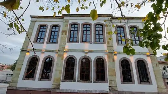 Balıkesir'de Okullara 319 Yeni Kütüphane