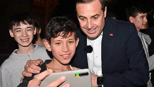 Başkan Akın'ın ilk ilçe ziyareti baba ocağı Gönen'e