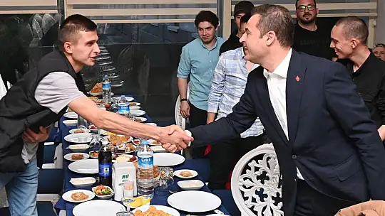 Başkan Akın'ın ilk ilçe ziyareti baba ocağı Gönen'e