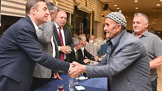 Başkan Akın'ın ilk ilçe ziyareti baba ocağı Gönen'e