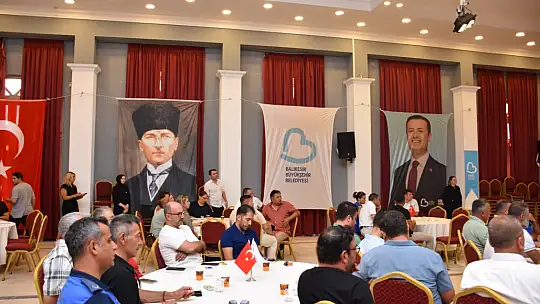 Büyükşehir, Ayvalık'ta Muhtarları Dinledi