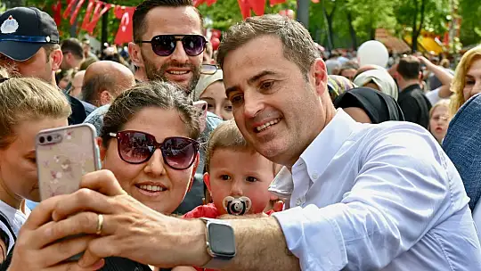 Çocuklar, 23 Nisan kutlamalarında doyasıya eğlendi