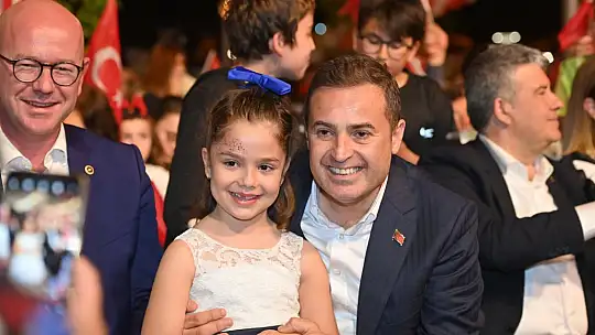 Çocuklar, 23 Nisan kutlamalarında doyasıya eğlendi
