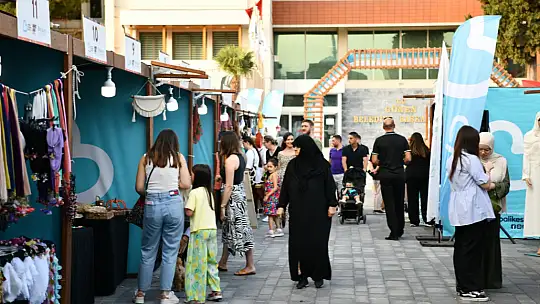 Balıkesir'de Kadın Emeği Çarşısı Kapılarını Açtı