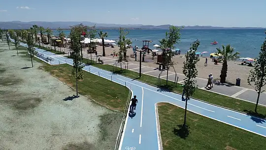 ''200 BİN METREKARE SAHİL BANDI YENİDEN DOĞDU!''