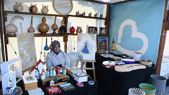 BALMEK Sergisinde El Emeği Ürünler Sanatseverlerle Buluştu
