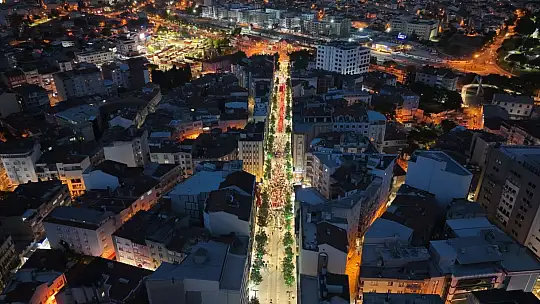 Fener Alayı'nda caddeler kırmızı beyaza büründü