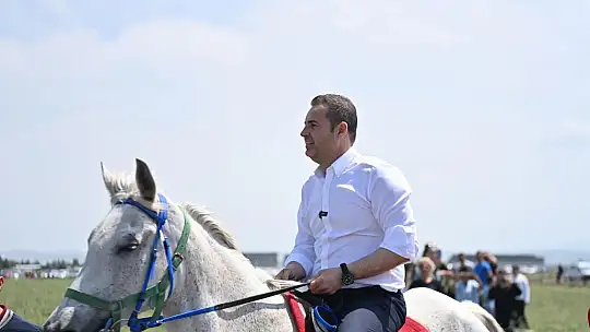 Başkan Akın, hayırlarda vatandaşlarla bir araya geldi