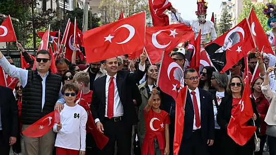 Dünya çocukları Balıkesir'i renklendirdi