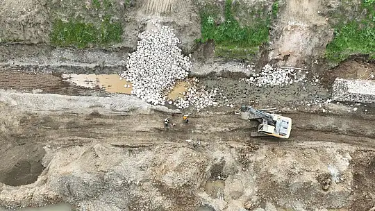 Büyükşehir, Edremit'in değerine değer katıyor