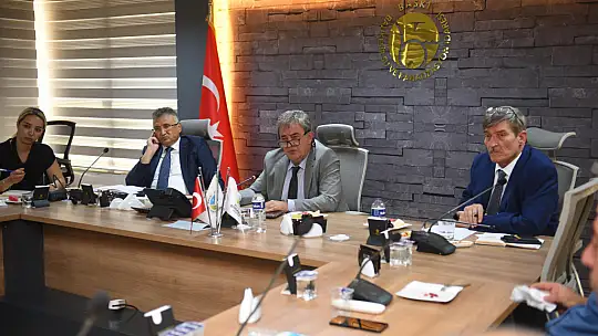 BASKİ Muhtarlarla, Mahallelerin Su Problemini Görüşüyor