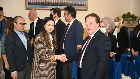 Karesi Ailesi Bayramlaştı