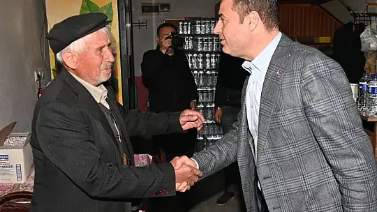 Başkan Ahmet Akın, hemşehrilerinin bayramını kutladı