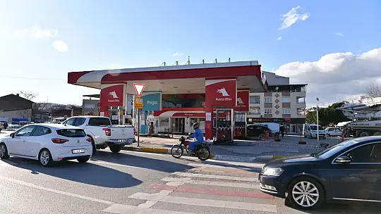 Karesi Petrol Ofisi yıkılıyor, Çay Deresi bitiyor!