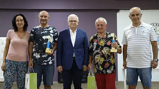 Burhaniye'de Briç Turnuvası Şöleni
