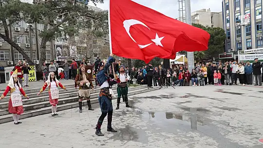 Burhaniye'de Zeytin Hasat Festivali ve Deve Güreşleri Başlıyor