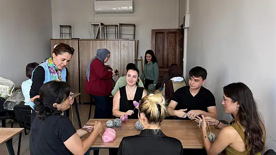 Büyükşehir özel gereksinimli bireyleri sanat çatısı altında buluşturuyor