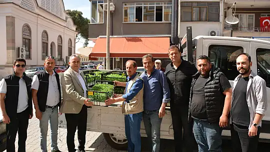 Büyükşehir'den çiftçiye fide desteği