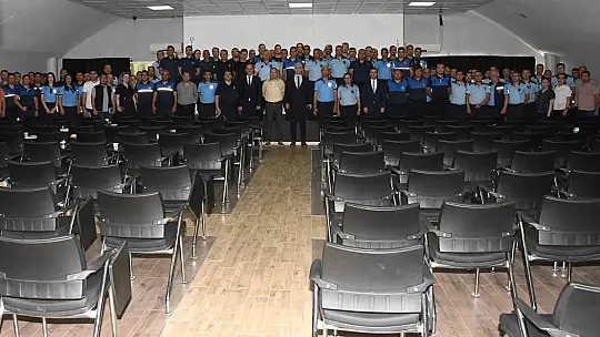 Büyükşehir'den zabıta personeline hizmet içi eğitim
