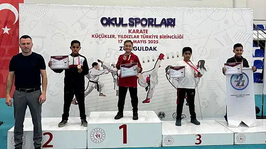 Balıkesir'in minik şampiyonu Türkiye'nin gururu olma yolunda ilerliyor