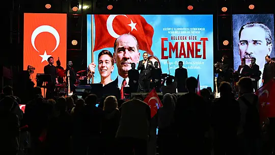 - Büyükşehir'in etkinlikleri Avlu'yu renklendirdi