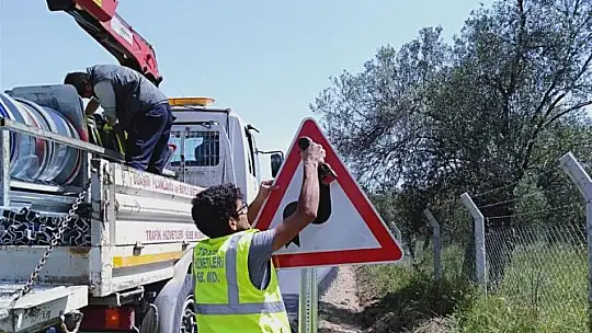 ''BÜYÜKŞEHİR'DEN BANDIRMA'YA YEPYENİ YOLLAR''