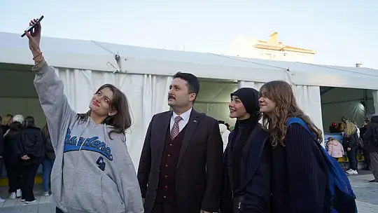 ÇOCUKLAR ALTIEYLÜL'DE MUTLU