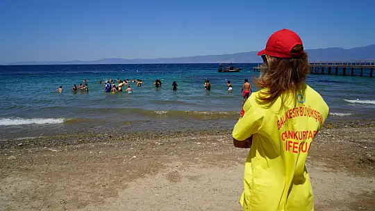 Büyükşehir'in Deniz Tatili Çocukları Sevindirdi
