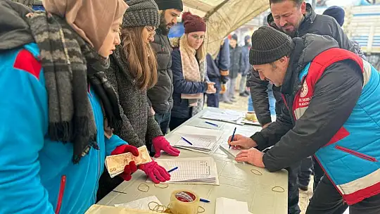 Depremzedeler için Sındırgı Birlik Oldu, 2 TIR Yola Çıktı