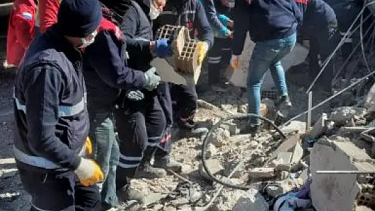 Karesi Belediyesi Arama Kurtarma Ekibi Umut Oluyor