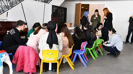 Balıkesir'de Depremzedelerin Tüm İhtiyaçları Karşılanıyor