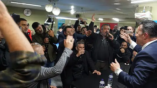Eray, 'Dinkçiler gençleri isteyecek, Mesut abiniz yapacak.'