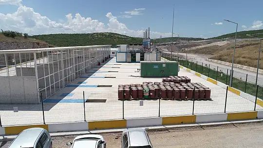 'EDREMİT 'TE ÇÖP SORUNU BİTTİ!'