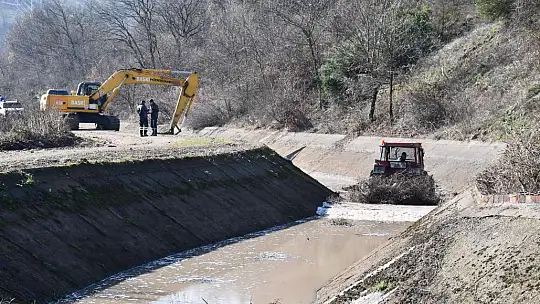 Büyükşehir, çeltik üreticisinin yanında