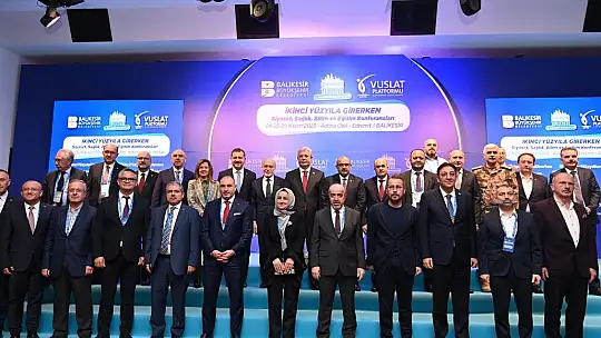 'İkinci Yüzyıla Girerken Ufuktaki Yeni Türkiye'